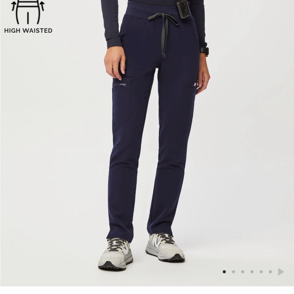 Figs Women's Navy Scrub Pants